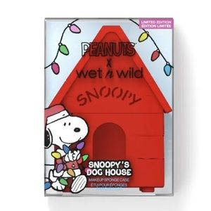 NEW Wet N Wild X Peanuts Limited Edition Snoopy's Dog House Sponge Holder